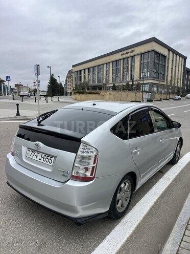 Toyota Prius-7