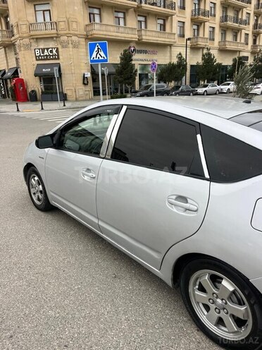 Toyota Prius-6