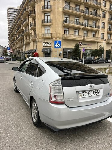 Toyota Prius-8