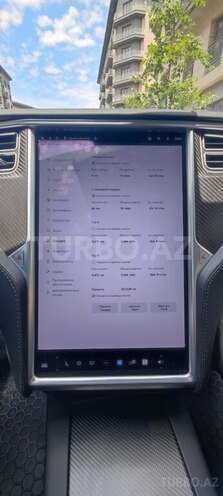 Tesla Model S-11