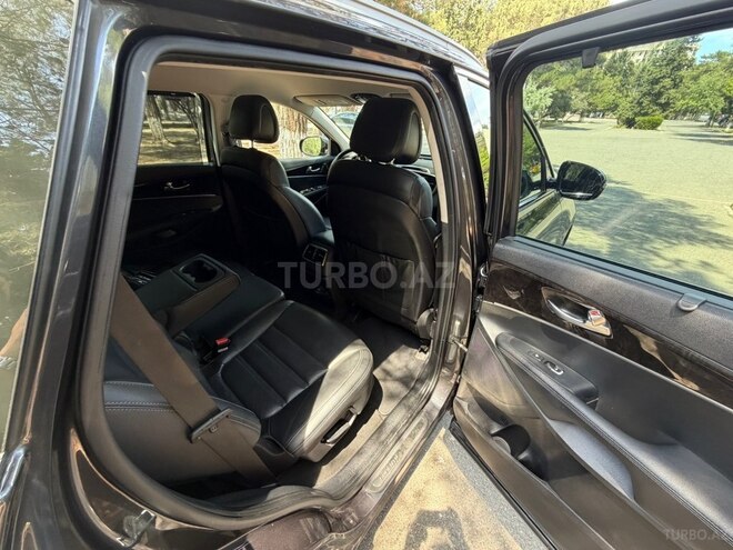 Kia Sorento-13