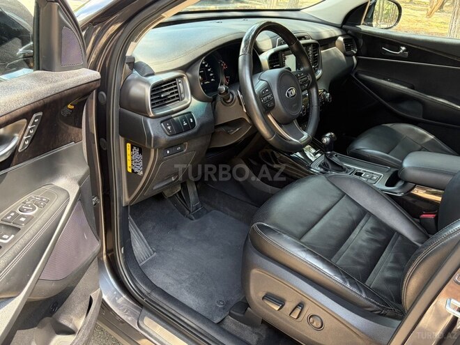 Kia Sorento-10