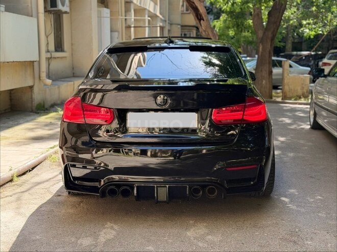 BMW 330-2