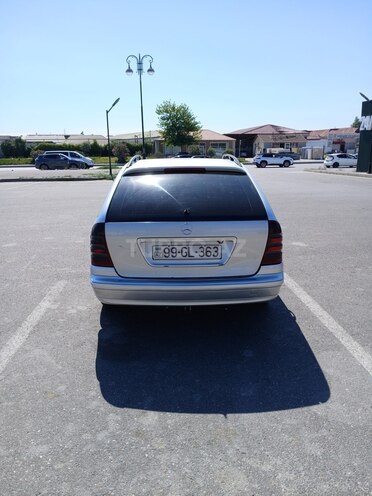 Mercedes C 200-2