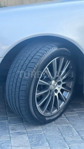 Mercedes E 240-17