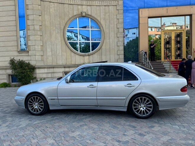 Mercedes E 240-6