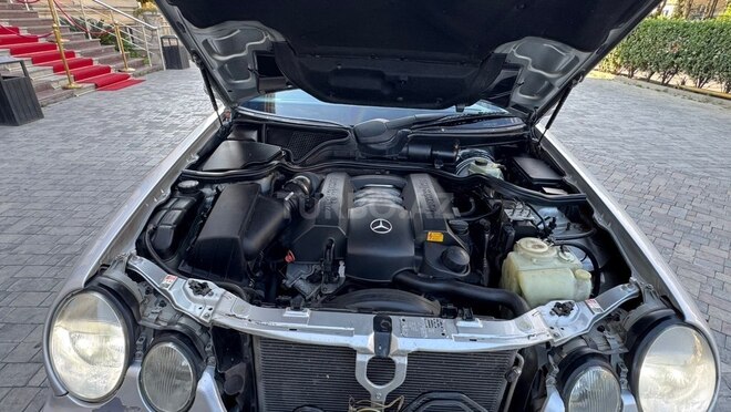 Mercedes E 240-15