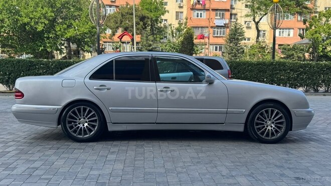 Mercedes E 240-7