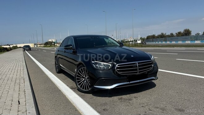 Mercedes E 300 e-4