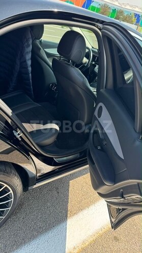 Mercedes E 300 e-9