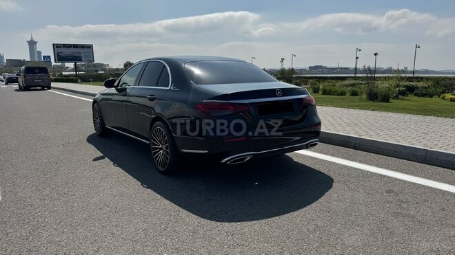 Mercedes E 300 e-7
