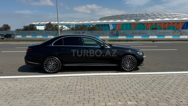 Mercedes E 300 e-14