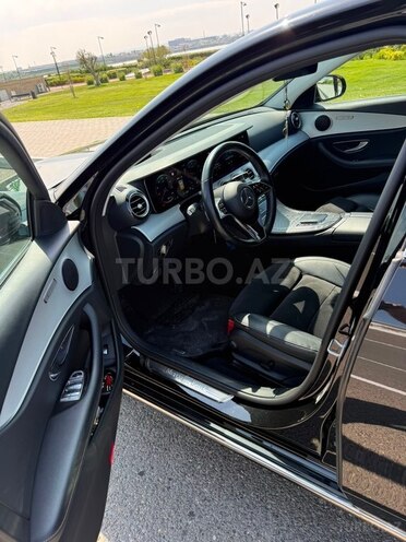 Mercedes E 300 e-8