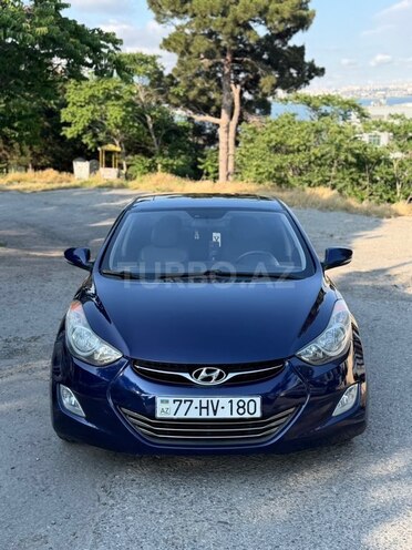 Hyundai Elantra-6