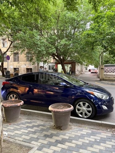 Hyundai Elantra-7