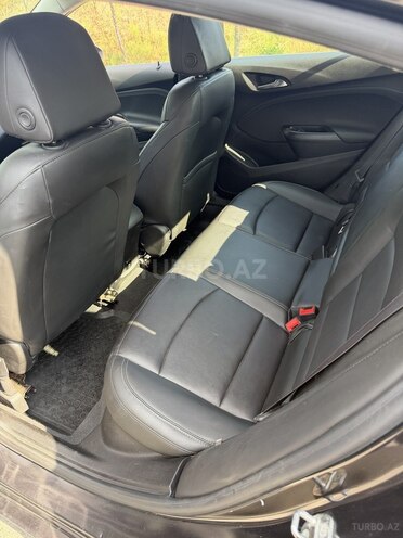 Chevrolet Cruze-6