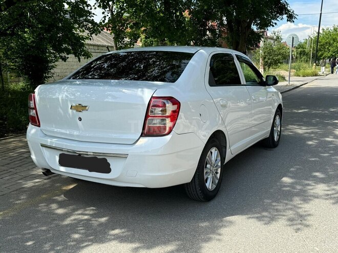 Chevrolet Cobalt-13