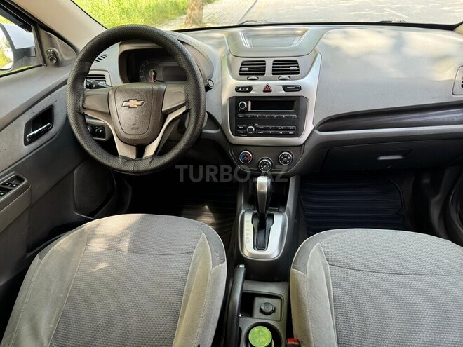 Chevrolet Cobalt-16