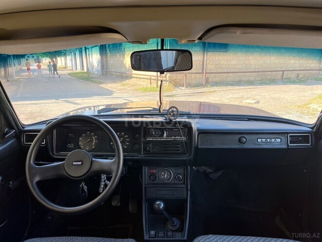 LADA (VAZ) 2107-2