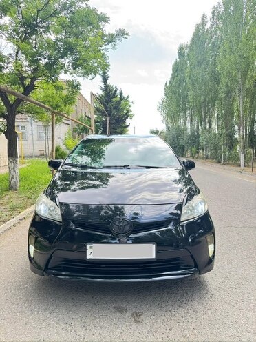 Toyota Prius-1
