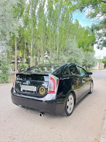 Toyota Prius-9