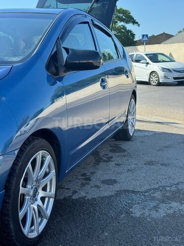 Toyota Prius-8