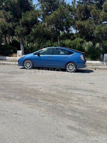 Toyota Prius-4