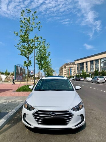 Hyundai Elantra-1