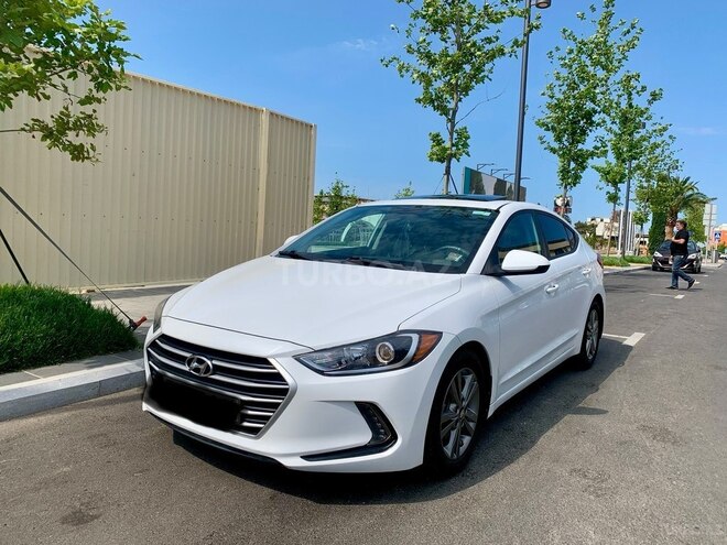 Hyundai Elantra-4