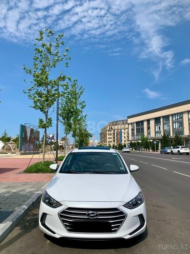 Hyundai Elantra-5