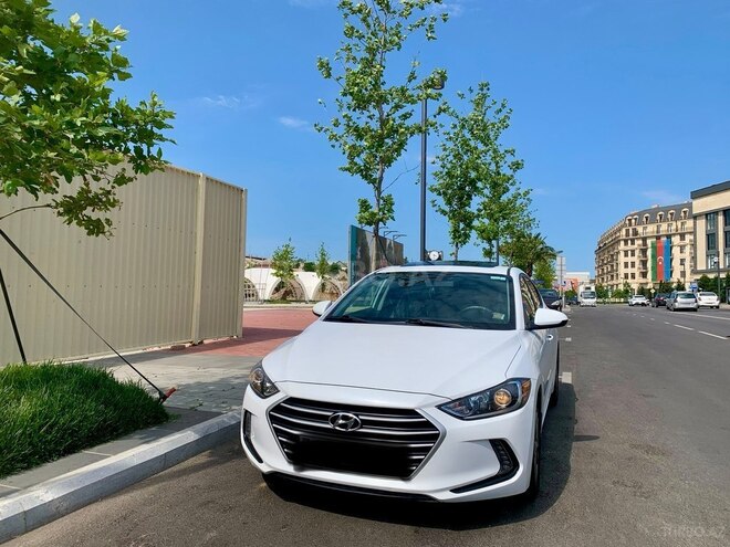 Hyundai Elantra-6