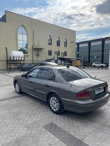 Hyundai Sonata-5