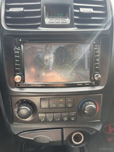 Hyundai Sonata-12