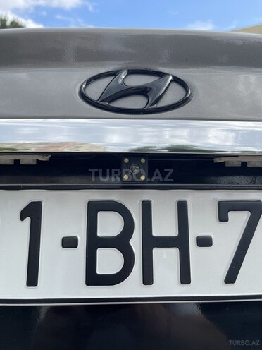 Hyundai Sonata-14