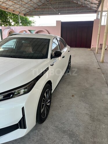 Changan Qiyuan A05-8