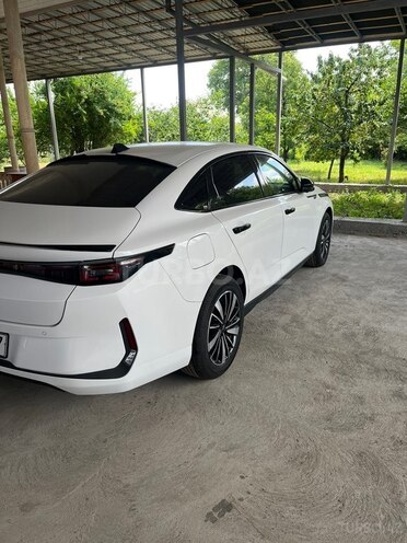 Changan Qiyuan A05-4