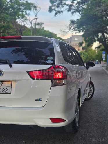 Toyota Corolla Fielder-10