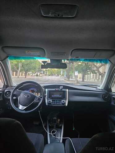Toyota Corolla Fielder-12