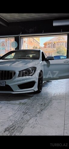 Mercedes CLA 250 4MATIC-10