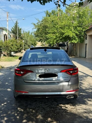Hyundai Sonata-5