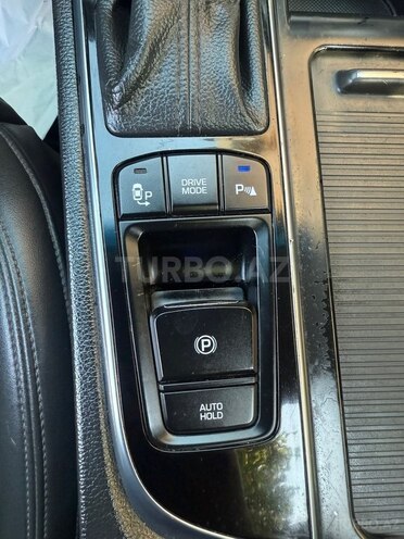 Hyundai Sonata-18