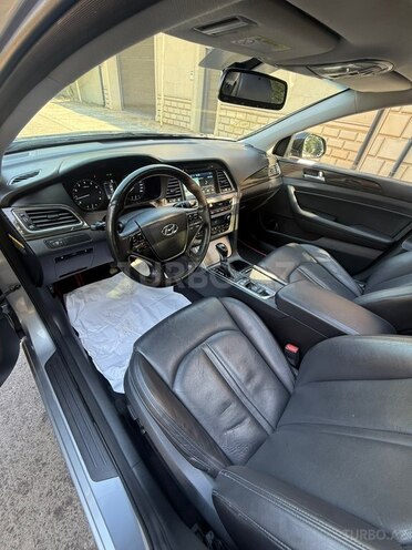 Hyundai Sonata-8