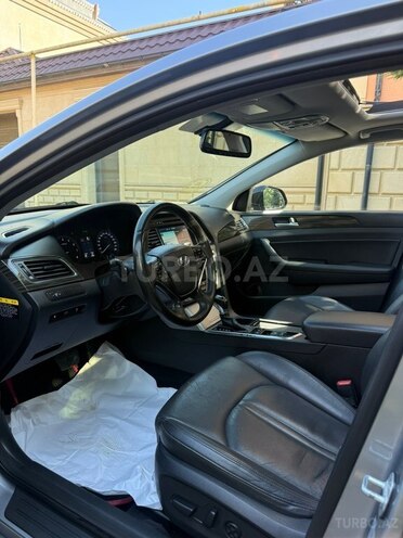Hyundai Sonata-9