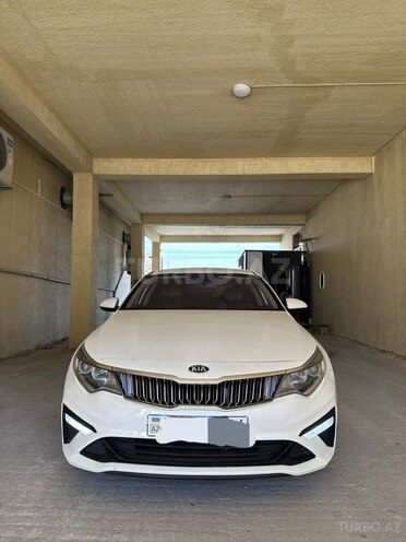 Kia K5-1