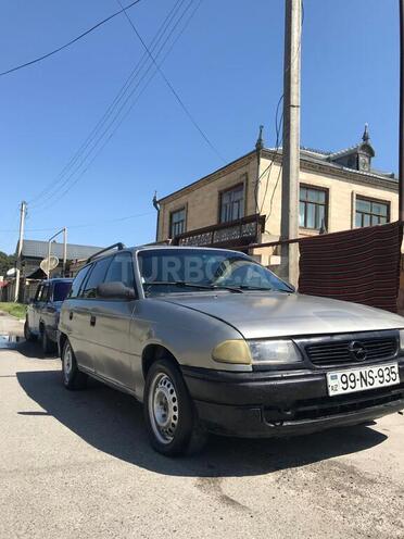 Opel Astra-7