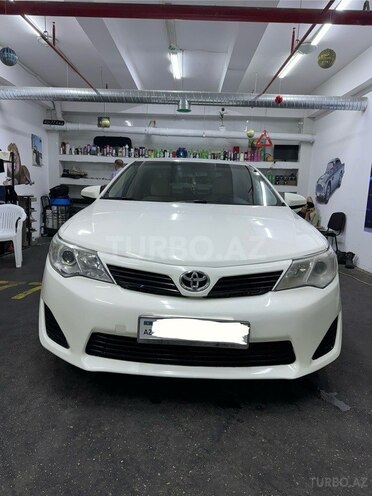 Toyota Camry-1