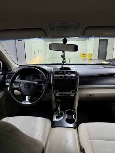 Toyota Camry-3
