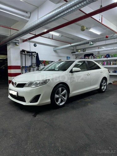 Toyota Camry-4