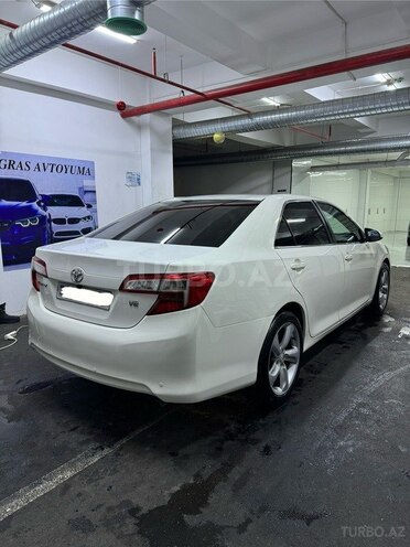 Toyota Camry-5