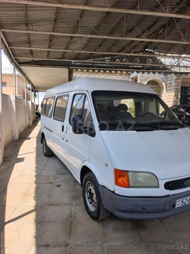 Ford Transit-7
